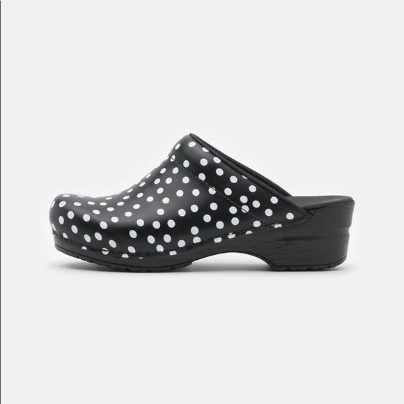 Sanita Clogs size 7 - Picture 3 of 4